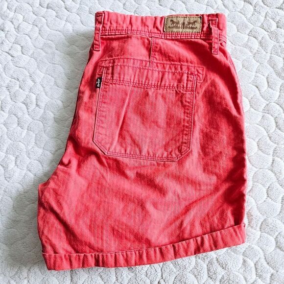 Levis watermelon red shorts 30 - Picture 2 of 9